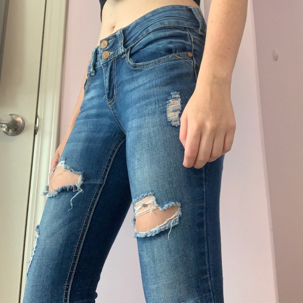 Almost Famous ripped skinny jeans 🤩🤩